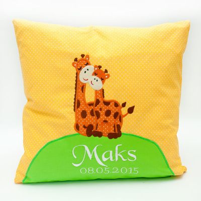 Poduszka na prezent dla nowonarodzonego dziecka Żyrafki