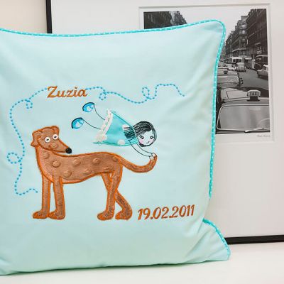 Poduszka dla dziewczynki na prezent z imieniem Laleczka z psem